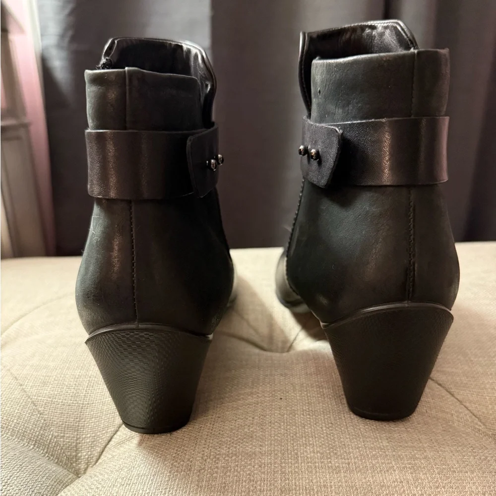 ECCO Black Leather Ankle Booties Side Zip Comfort Heel Size 40 (US 9–9.5) - Picture 5 of 13